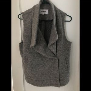 BB Dakota sweater vest